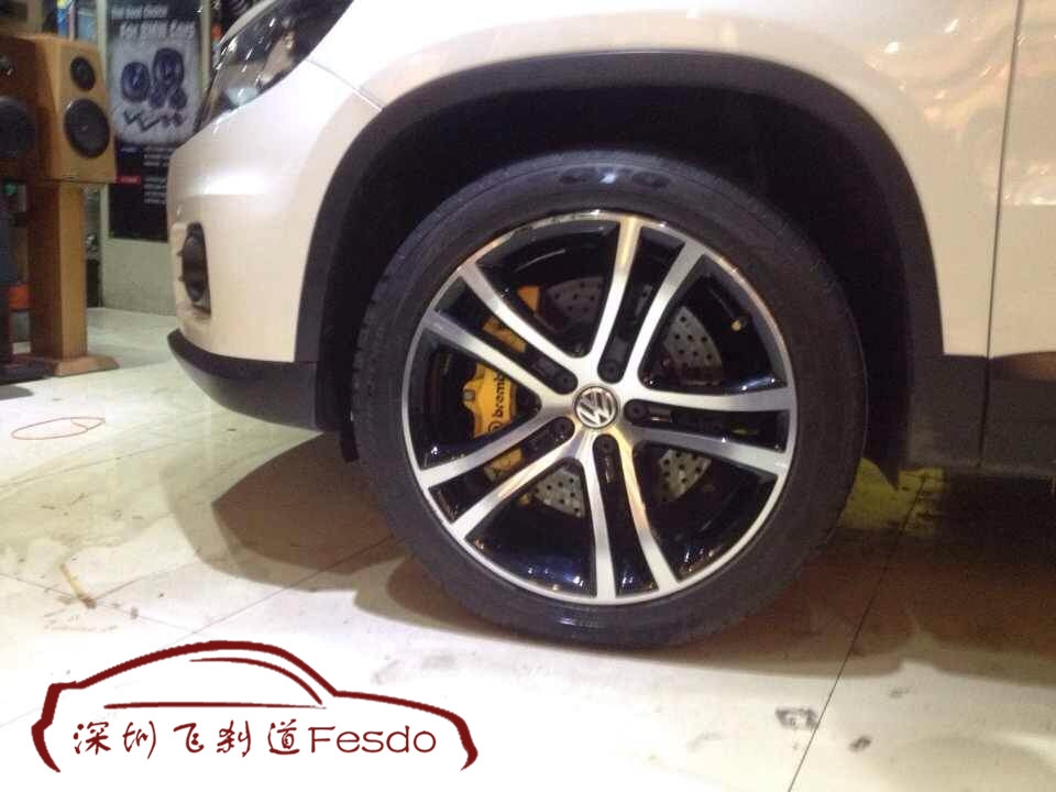 BREMBO OE款17Z大六活塞與后加大盤(pán)套裝，大眾途觀改裝案例