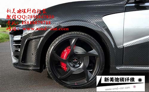 保時(shí)捷 PORSCHE MACAN 小卡宴 改裝碳纖維包圍前后擾流板機(jī)蓋排氣。