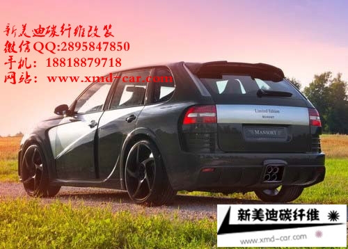 保時(shí)捷 PORSCHE MACAN 小卡宴 改裝碳纖維包圍前后擾流板機(jī)蓋排氣。