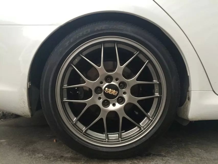 銳志， 裝18寸、BBS