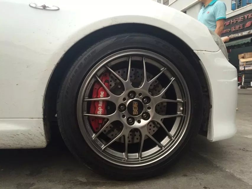 銳志， 裝18寸、BBS
