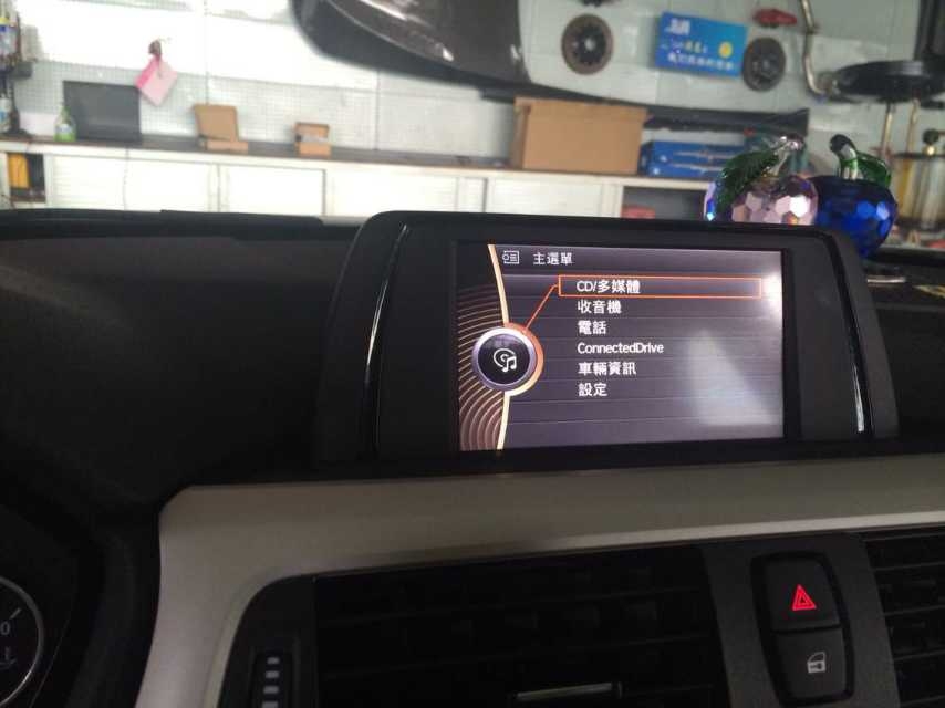 【車鎮(zhèn)改裝】寶馬F30NBT主機，倒車影像，手寫旋鈕配三色中網(wǎng)