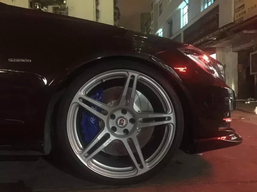 昨晚裝車：CLS、裝HRE．20寸 完美數(shù)據(jù)。