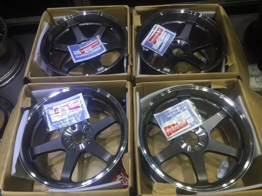 RAYS：TE37 SL．19寸 M3 M4