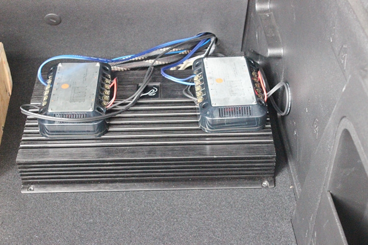 標(biāo)致3008汽車(chē)音響改裝 惠威D620同軸喇叭+惠威F160II+惠威X3功放