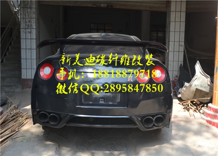日產(chǎn)GT-R NISSAN GTR R35 VARIS款碳纖前唇 前擾流 碳纖前下巴 碳纖維大包圍 葉子板 尾翼機(jī)蓋 改裝