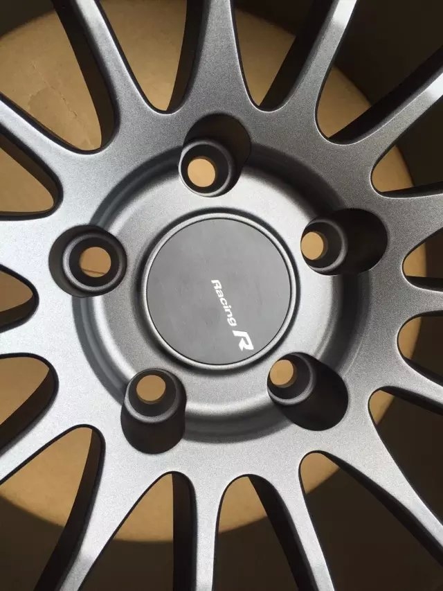 ENKEI  RS05RR 全新  18寸，寶馬用