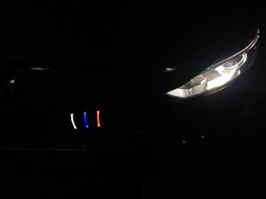 【車鎮(zhèn)改裝】5系3系LED三色中網(wǎng)