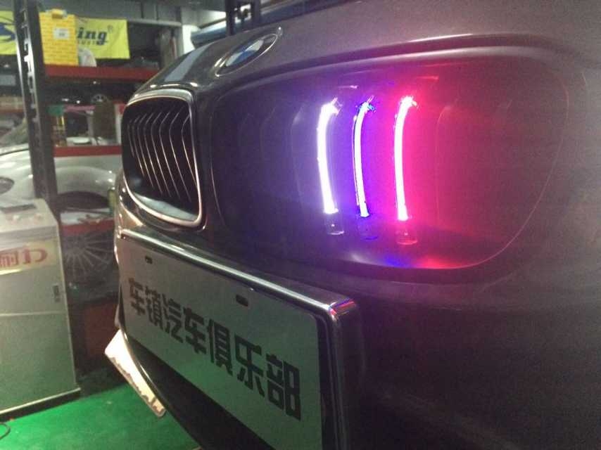【車鎮(zhèn)改裝】5系3系LED三色中網(wǎng)