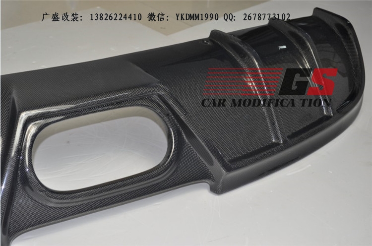 奧迪TT改裝中出碳纖維后唇排氣管中尾段小包圍奧迪TT改裝包圍尾翼