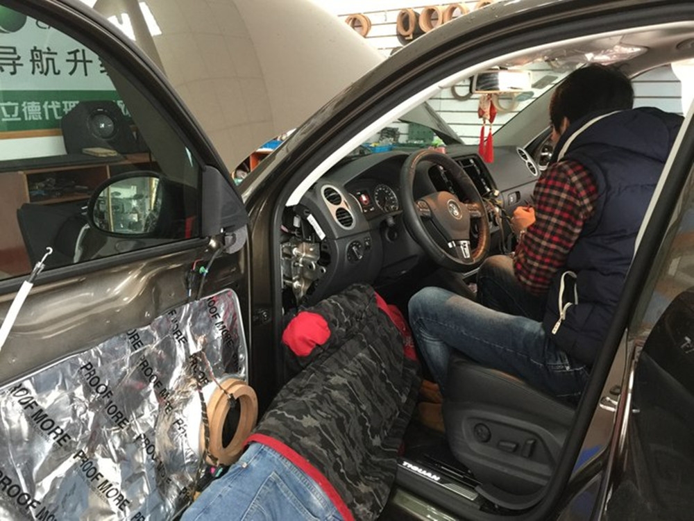 蘇州道聲專業(yè)汽車音響改裝店-2015款全新途觀音響改裝，小燒入門級(jí)，走起~~~~~