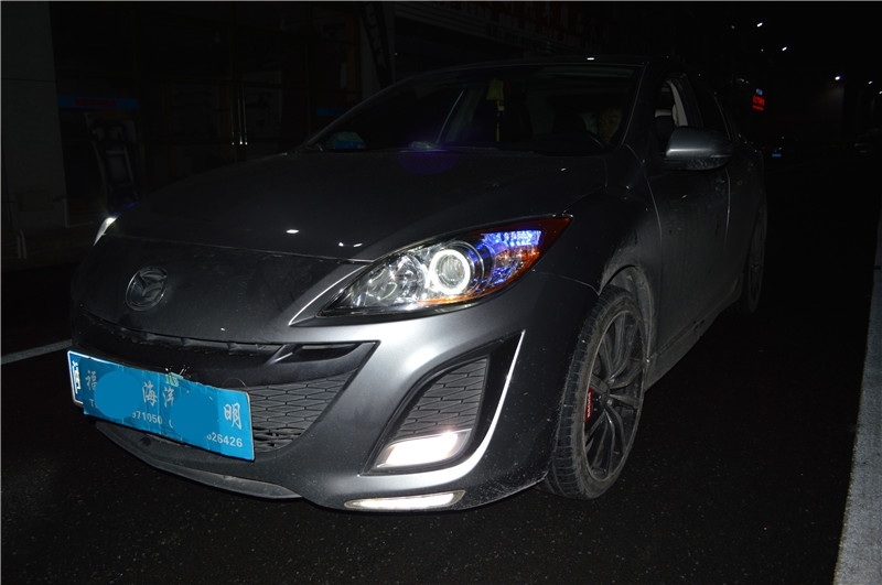福州專業(yè)改燈店 馬自達(dá)3車燈升級海拉五雙光透鏡