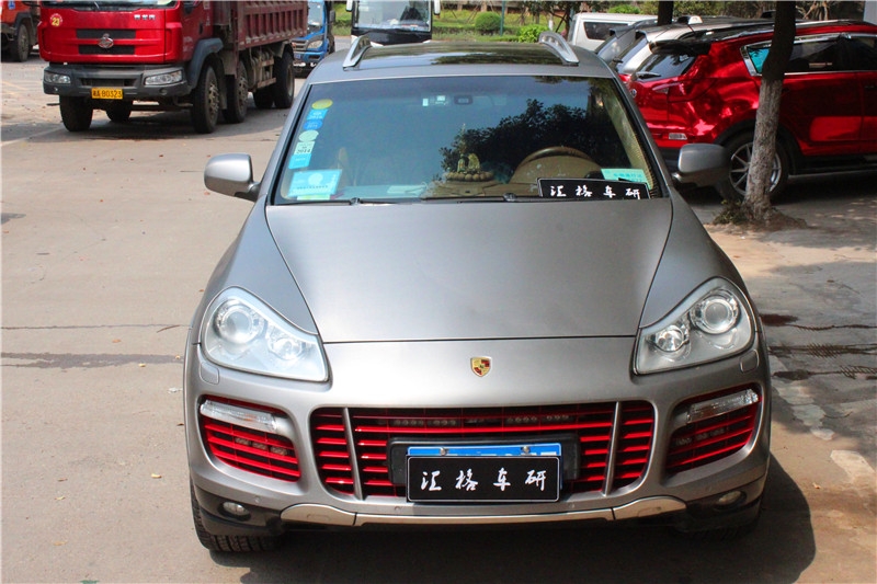 長沙全車?yán)z改色膜 卡宴全車?yán)z鈦 汽車?yán)z改色貼膜 進(jìn)口膜