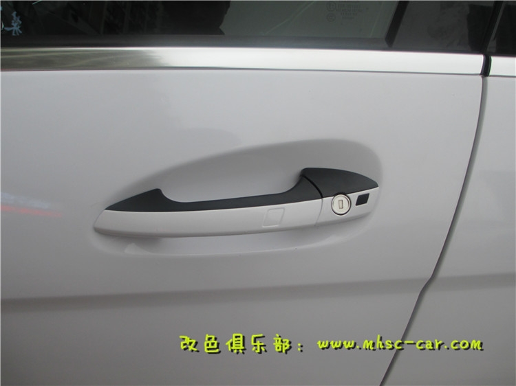 奔馳C63 AMG 全車改色施工比利時麥可貼亮光白