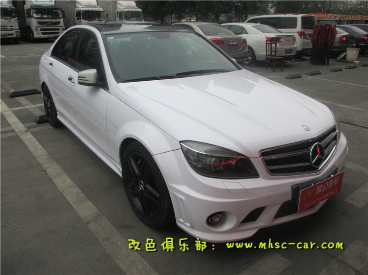 奔馳C63 AMG 全車改色施工比利時麥可貼亮光白