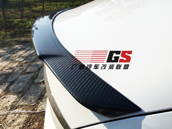 新款奔驰C级W205改装碳纤维前唇 风刀 前扰流碳纤维尾翼后唇包围
