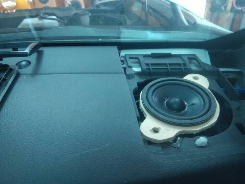 鄭州奧迪A4改裝汽車音響--鄭州金聲汽車音響