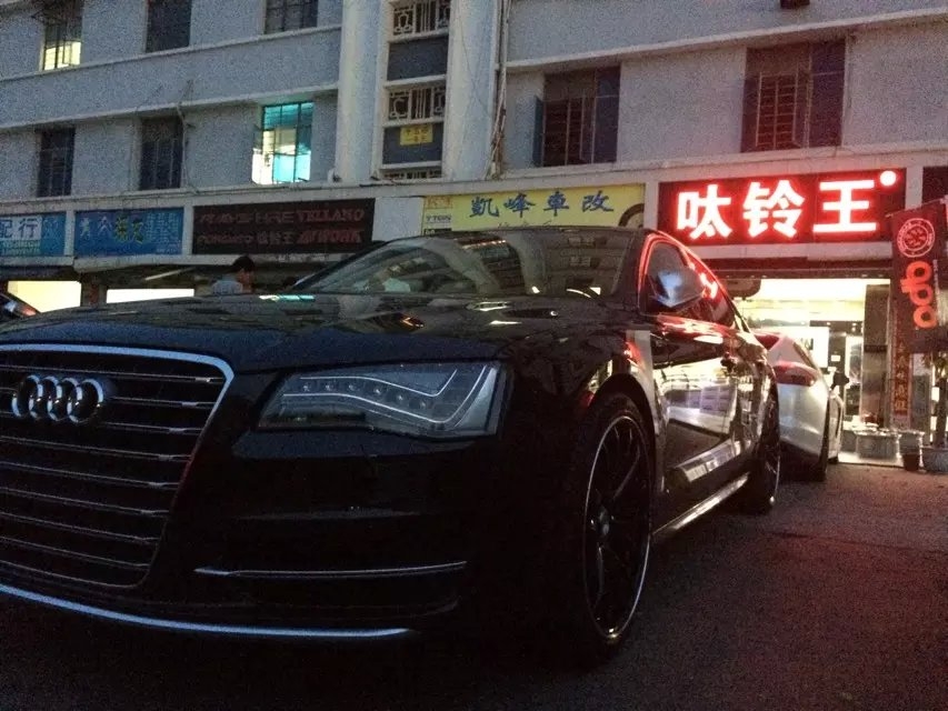 奧迪 S8：裝21寸 RAYS．G27．全國首套