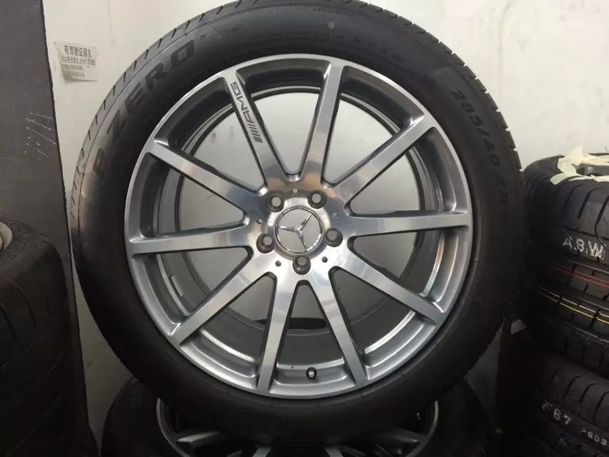 奔馳 AMG S63．鍛造 19 寸，極品少有。任性的土豪來