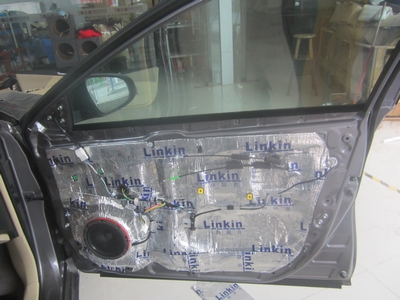 佛山途歌汽車影音：新款凱美瑞無損音響改裝德國RS純手工制造喇叭