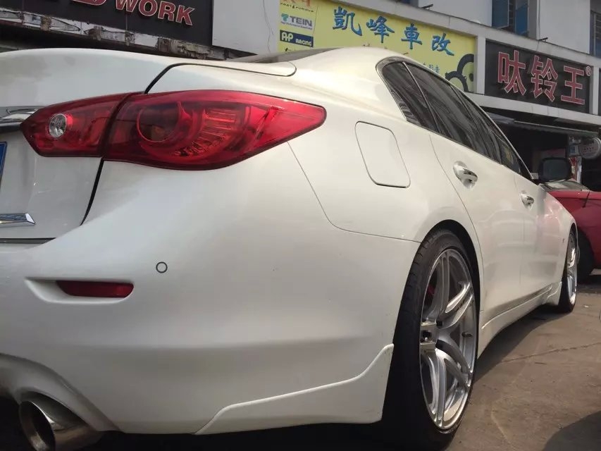 又一部Q50裝車了：Prodrive 鍛造，全新19寸，漂亮啊。