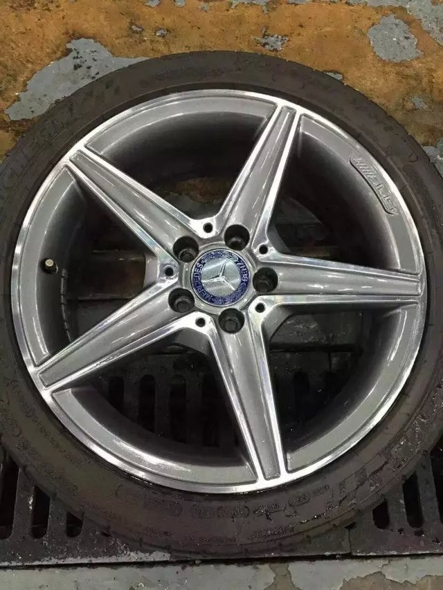 新C系：18寸，AMG 連米其林 PSS