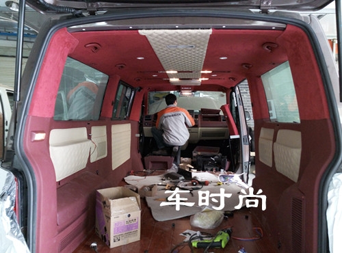 凱路威內(nèi)飾改裝，大眾房車趕工中 【鄭州車時尚房車改裝】