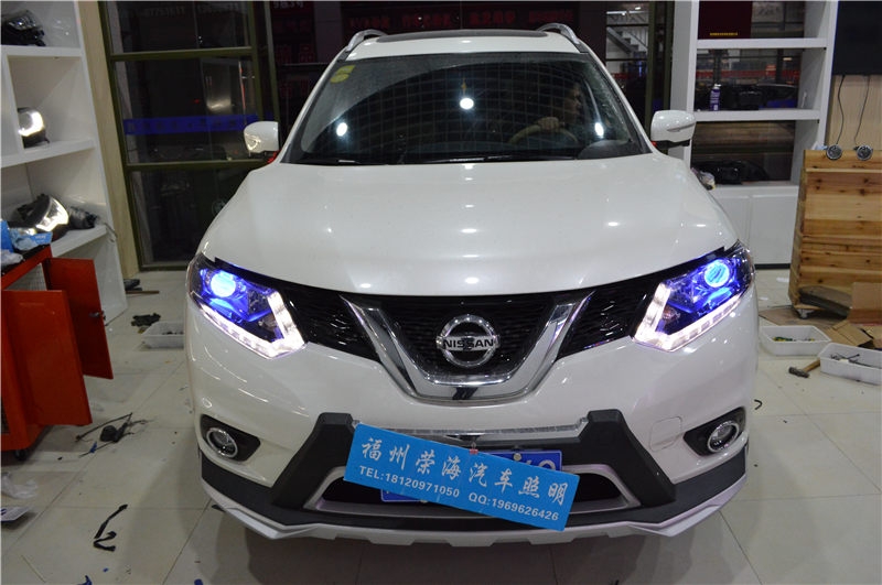 福州改燈 日產(chǎn)奇駿升級(jí)氙氣燈海拉三雙光透鏡 福州榮海照明