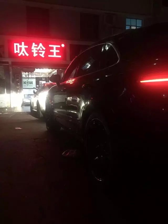 昨晚半夜裝好，辛苦，辛苦。