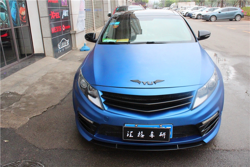 湖南汽車(chē)改色貼膜 長(zhǎng)沙進(jìn)口啞光電鍍改色膜  起亞K5改色貼膜