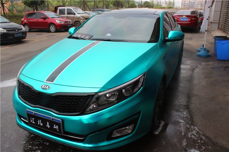 湖南汽車(chē)改色貼膜 長(zhǎng)沙進(jìn)口啞光電鍍改色膜  起亞K5改色貼膜