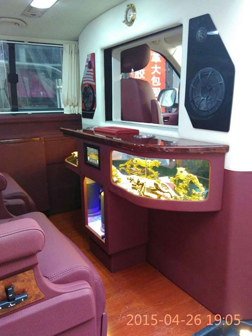 大眾凱路威內飾----氣運改裝