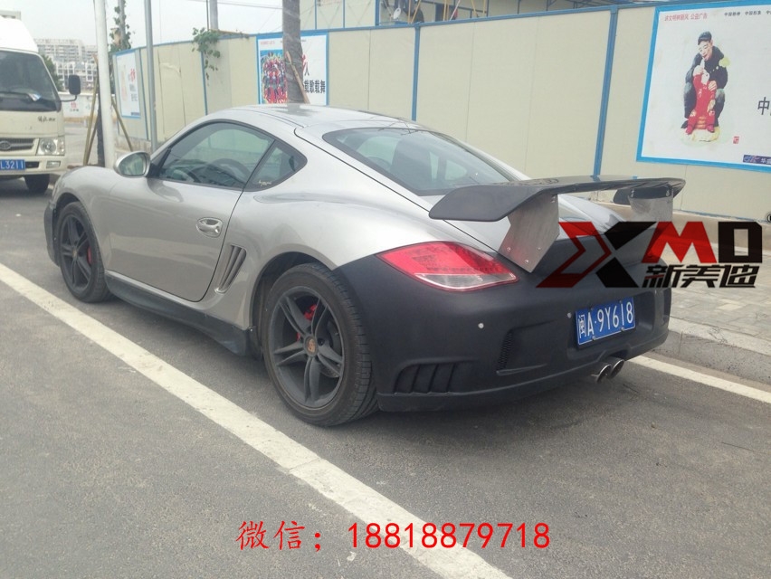 老款保時捷911改裝大包圍 /碳纖維內(nèi)飾尾翼機蓋排氣改裝