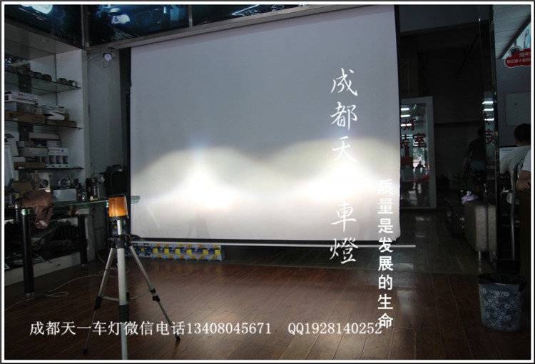 成都奔馳唯雅諾車燈改裝氙氣燈雙光透鏡|成都唯雅諾車燈改裝