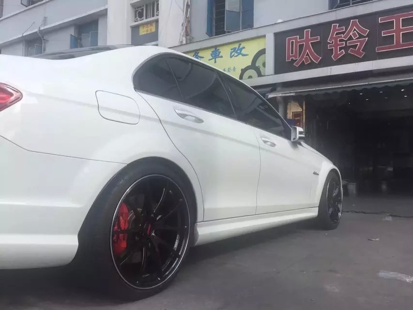 C63、裝19寸 全新 G25