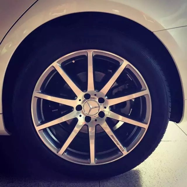 感謝朋友發(fā)來奔馳S63鈴上車效果圖，太漂亮了！