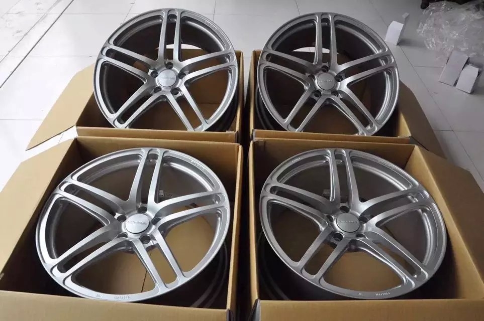 日本：鍛榮社代工、PRODRIVE GC05K 20