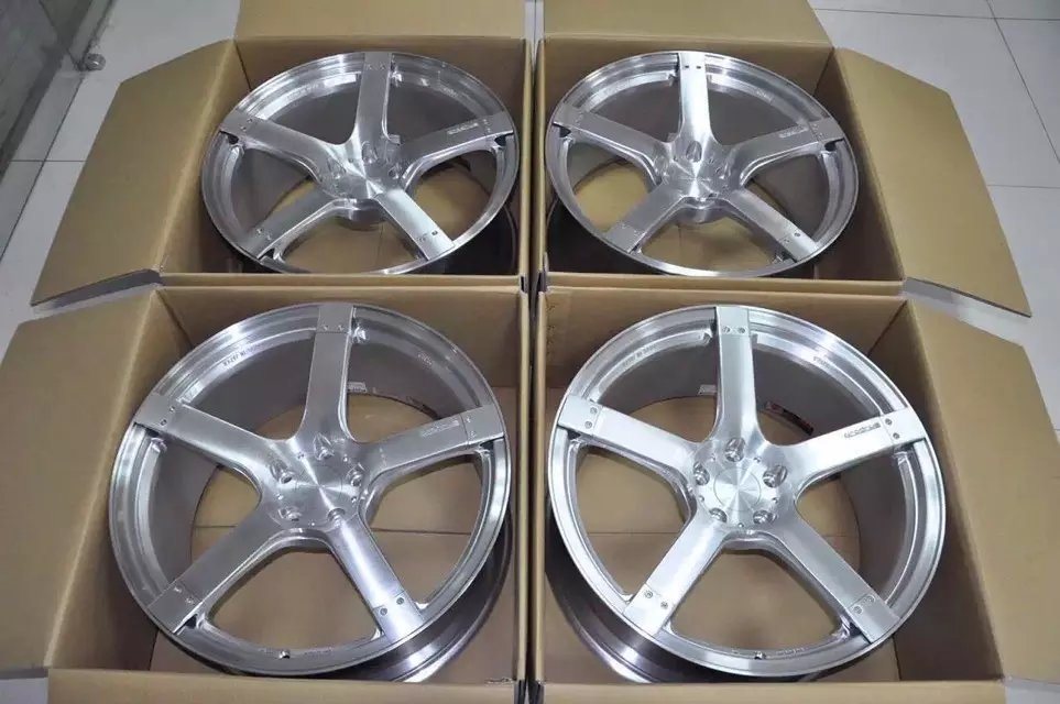 日本：鍛榮社代工、PRODRIVE GC05N 19