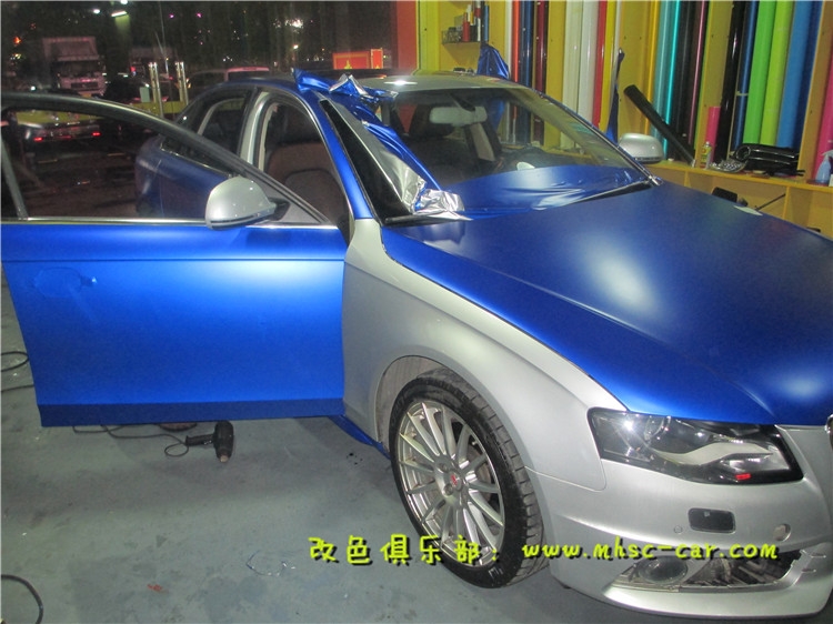 奧迪A4L車(chē)身改色貼膜 深圳汽車(chē)改裝 實(shí)體店