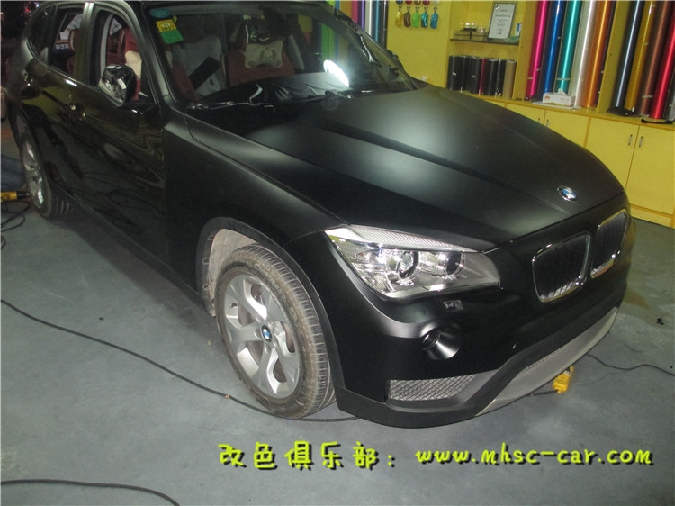 寶馬X1改顏色 全車改色貼膜 原車棕色改亞光黑
