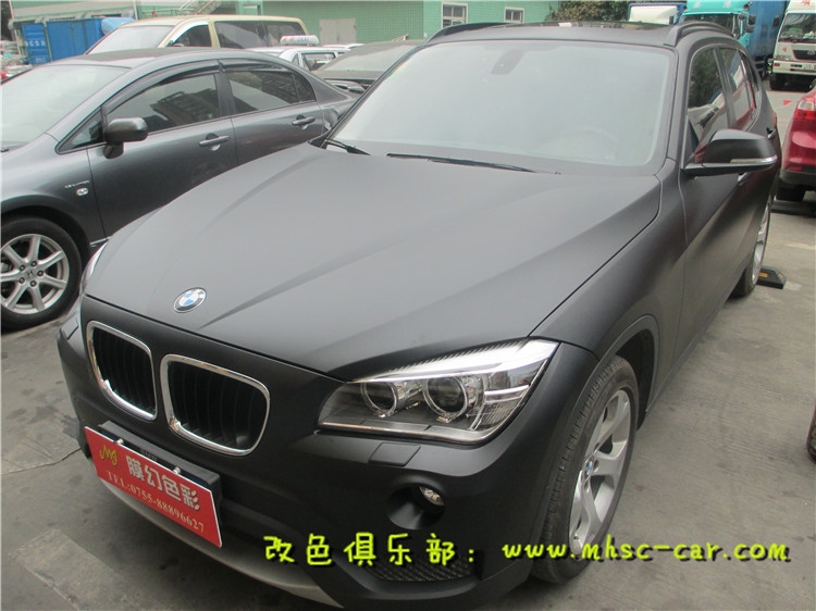 寶馬X1改顏色 全車改色貼膜 原車棕色改亞光黑