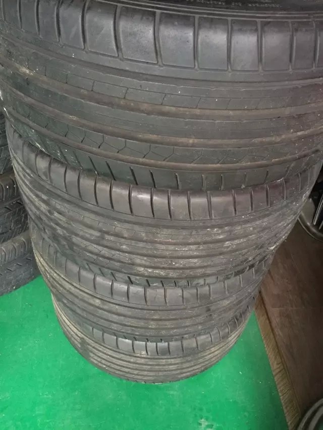 寶馬 6系 原裝一套，意大利產(chǎn)，鄧祿普防爆，前245 40 19/后275 35 19