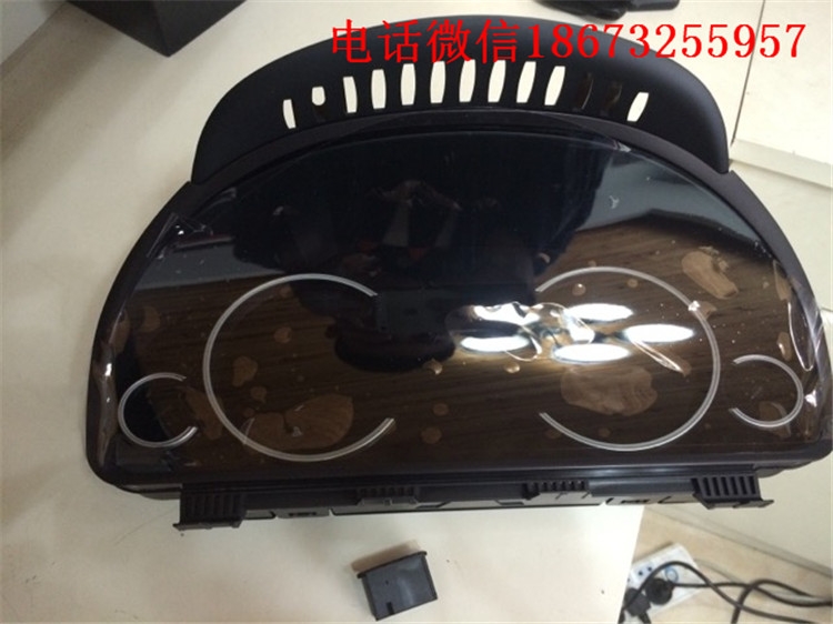 湖南長沙寶馬525加裝液晶儀表、氛圍燈。湖南哪里有寶馬專業(yè)改裝。