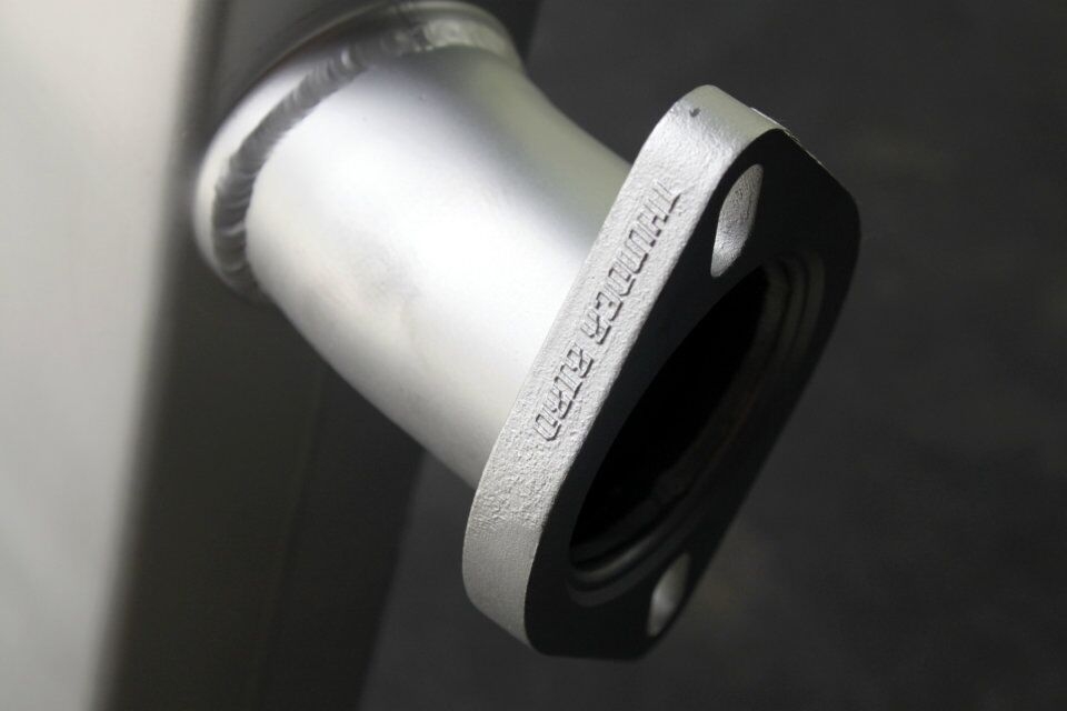 Axela昂克賽拉-雷鳥排氣改裝