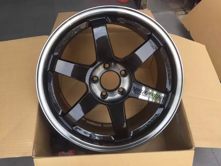 TE37 SL．18寸 9J．ET38．5X112-全新到貨，土豪快來吧！CC、尚酷，A4用。