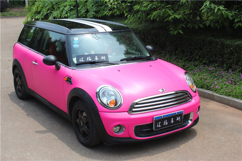 長(zhǎng)沙汽車(chē)改裝 寶馬Mini全車(chē)換色貼膜 全車(chē)玫紅色 汽車(chē)貼紙