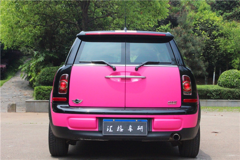 長(zhǎng)沙汽車(chē)改裝 寶馬Mini全車(chē)換色貼膜 全車(chē)玫紅色 汽車(chē)貼紙