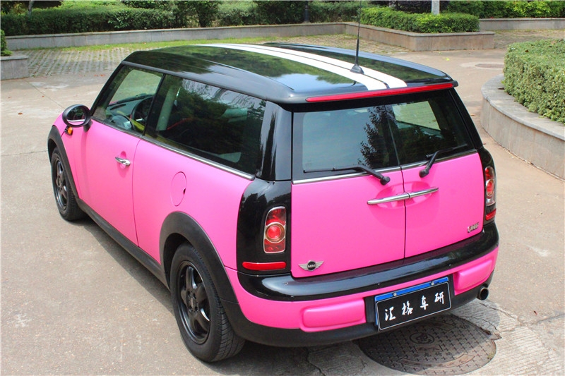 長(zhǎng)沙汽車(chē)改裝 寶馬Mini全車(chē)換色貼膜 全車(chē)玫紅色 汽車(chē)貼紙