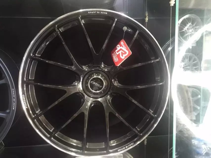 RS6．裝21寸、G27