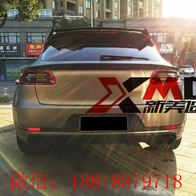 保時(shí)捷macan改裝碳纖維中翼，頂翼。碳纖維內(nèi)飾排氣升級(jí)